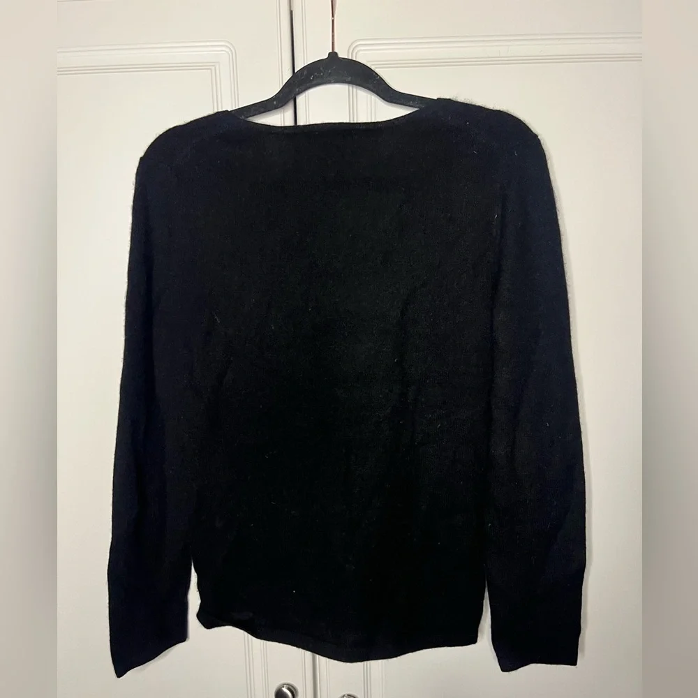 Ann Taylor 100% Cashmere Black V-Neck Sweater Medium
